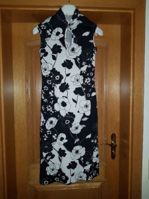 040 S) Kleid  Sommerkleid  Blumen  Gr. 38   Neu   Vest Cuell Mao   Mod 2282  