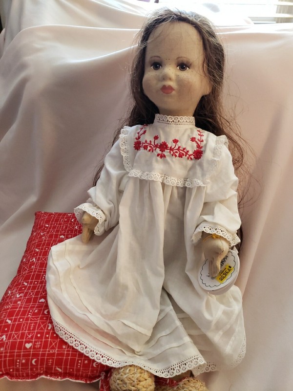 1989 KARIN HELLER  Stockinette Cloth 17 Doll 13/125 West Ger. W/Pillow 