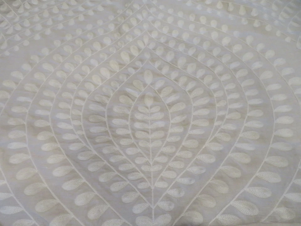 Espreguiçadeira Queeen Natural Bordada de Linho Palmette Hardware Restauração - Imagem 2 de 4