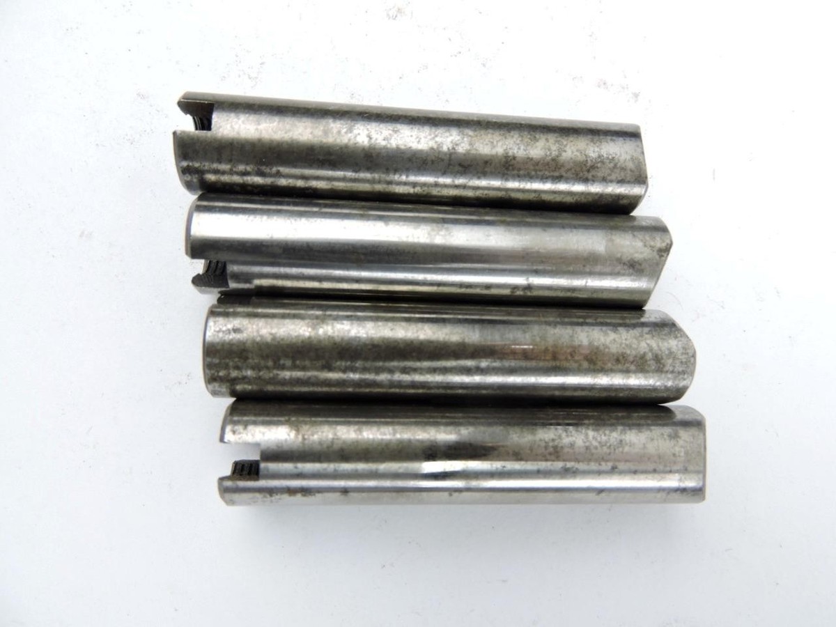 4 NOS Rocker Arm Spindle Shaft 06-7924 Norton 750 Commando P11
