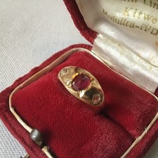 FINE ANTIQUE 18CT GOLD 0.45CT CABOCHON RUBY &DIAMOND GYPSY RING 5.0 G BOXED