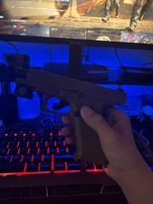 Airsoft Gun The Only Thing That Doesn’t Work Magazine It Just Leaks A Little Bit