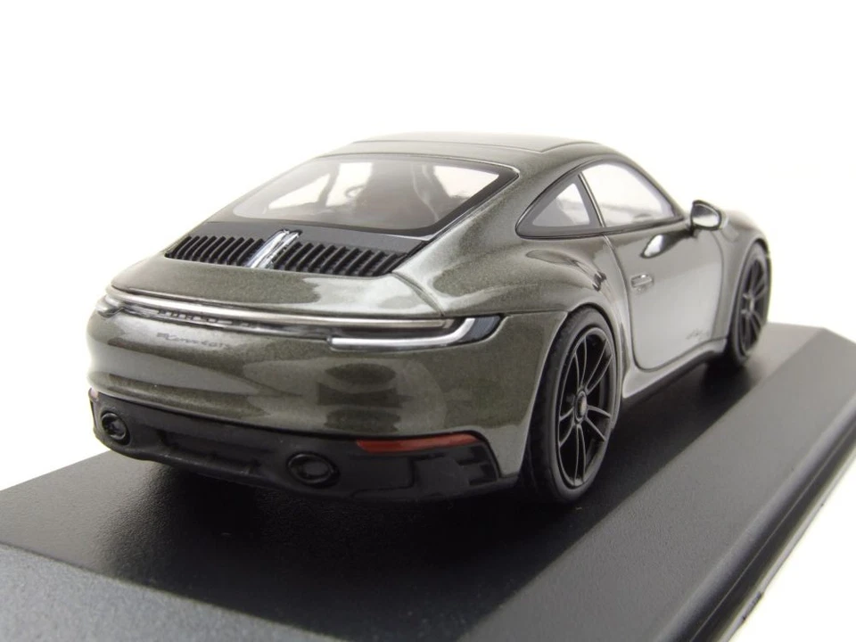 Porsche 911 992 Carrera 4 GTS 2019 Verde Metallizzato Modellino 1:43 Minichamps - Immagine 2 di 4