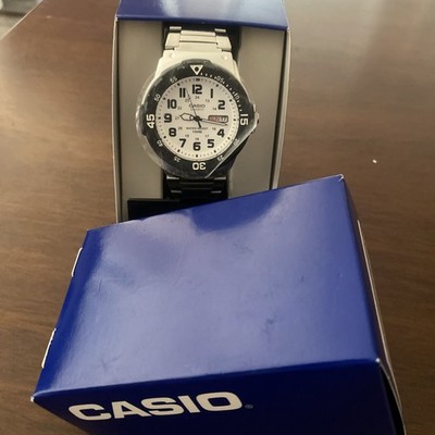 Casio MRW-200HD-7BKC 49.3 mm Resin Silver-tone with Stainless Steel Silver Strap