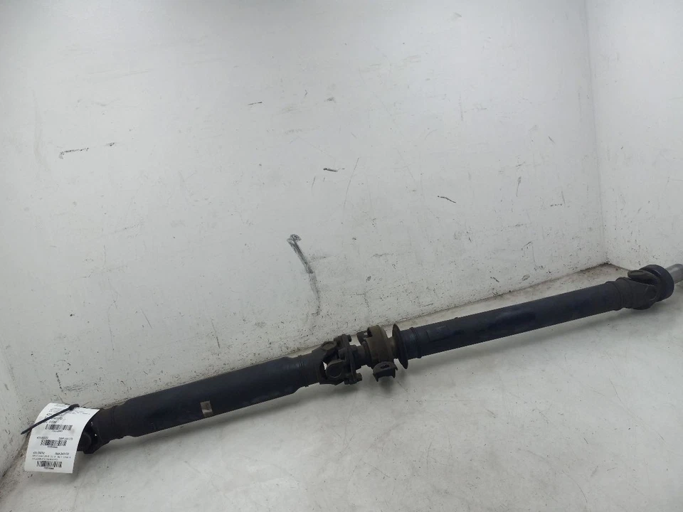 01-05 LEXUS IS300 3.0L RWD AT REAR DRIVE SHAFT Foto 2 de 4
