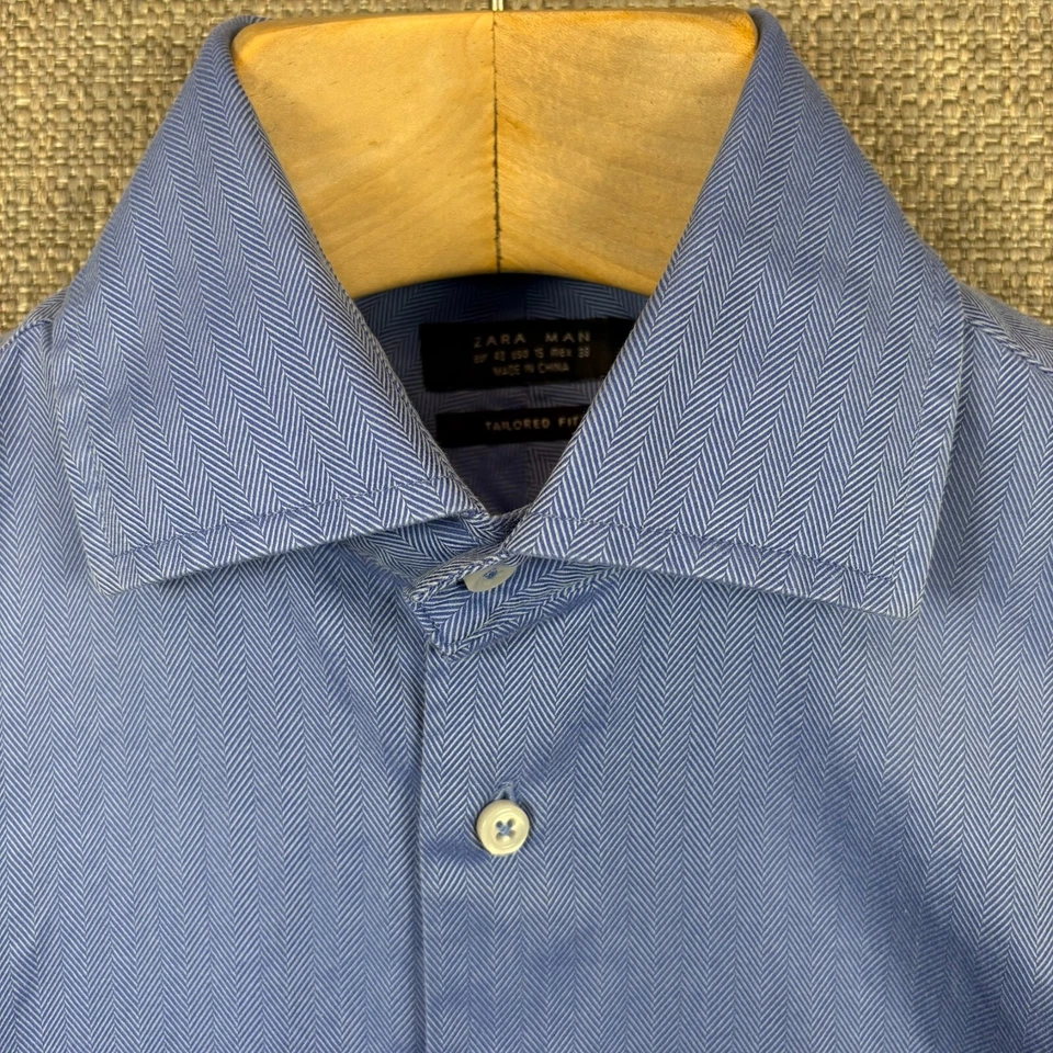 Camisa para hombre Zara 15 manga larga azul liso calce a medida vestido chevron informal Foto 3 de 4