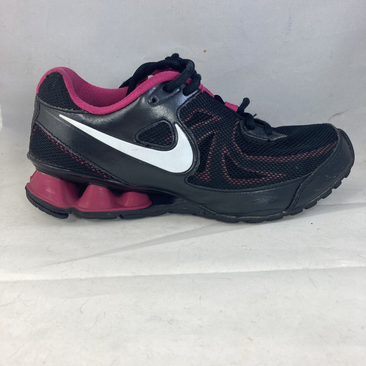Nike Womens Size 7 Reax Run 7 525755-002 Black Pink Running Shoes