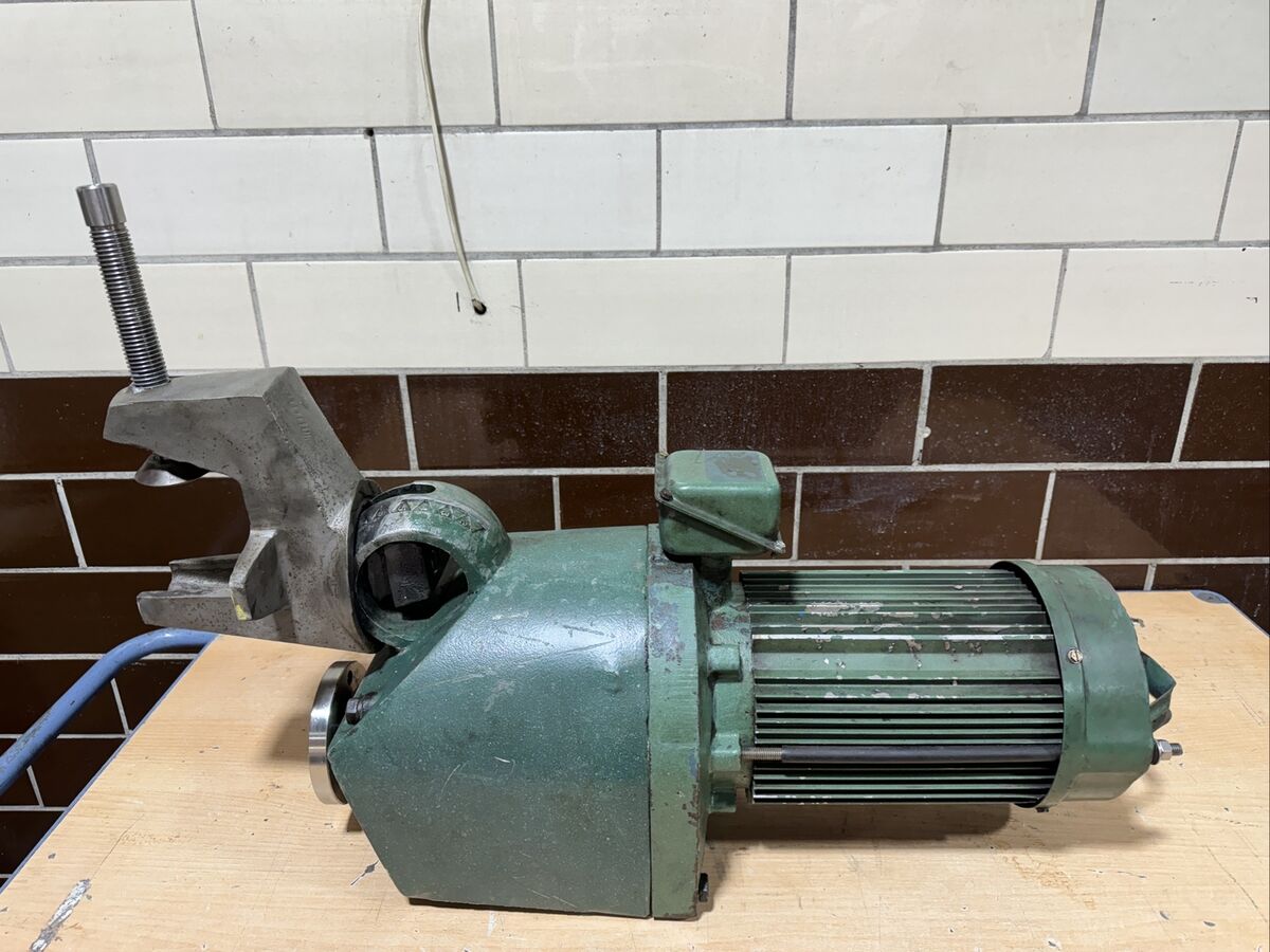 Lightnin Mixer XJ-174 Dura-Mix Motor 3.5HP 220/440V 1725RPM Lightnin Mixer XJ-174 Dura-Mix Motor 3.5HP 220/440V 1725RPM