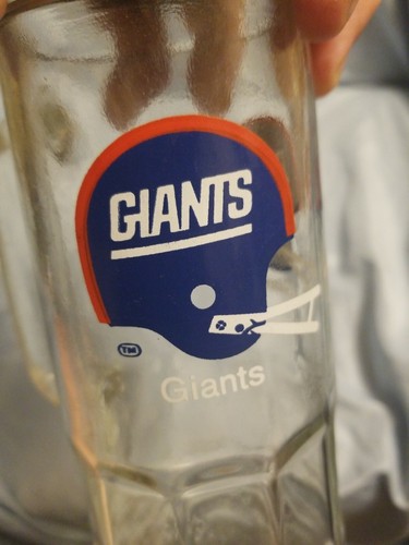 NFL New York Giants Fisher Dry Roasted Peanuts Glass Jar Mug with Lid. - Picture 10 of 10