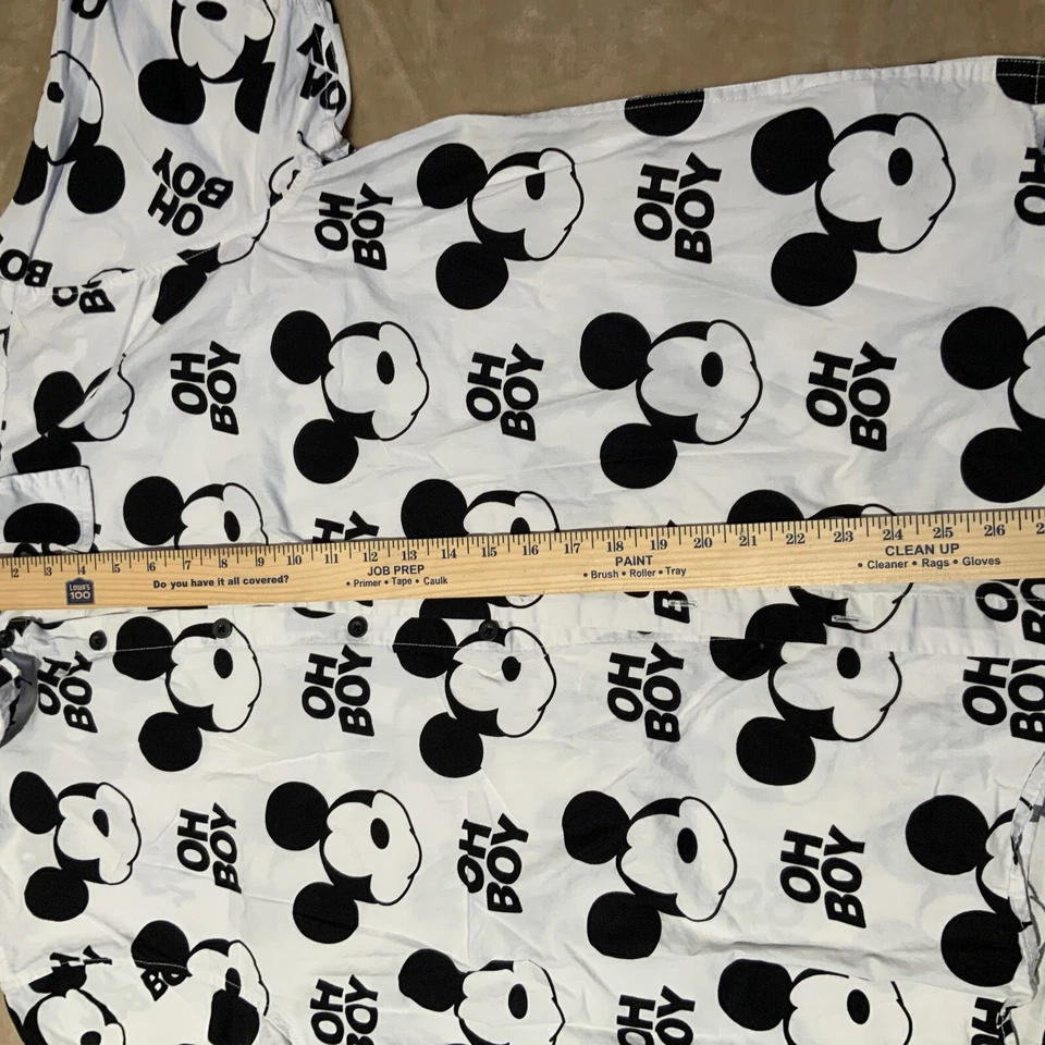 Camisa abotonada Neff Mickey Mouse talla XL blanca y negra Foto 3 de 4