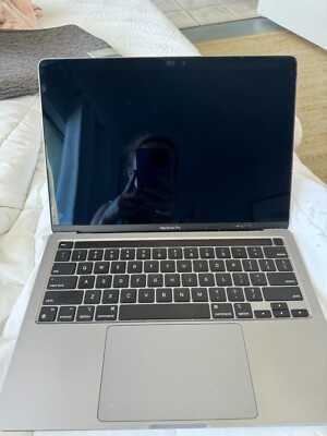 MacBook Pro (2020) 13-inch - Apple M1 8-core and 8-core GPU - 8GB RAM - SSD 256G