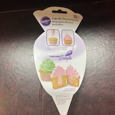 Wilton Cupcake Cake Decorating Set 3 Jumbo Tips 7 Disposable Icing Bags C24-9