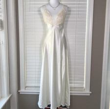90s vintage Victoria's Secret gold label Ivory Satin Lace Full Slip Size S