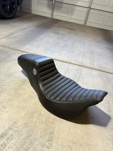 Lucky Dave’s Bagger Seat Tuck And Roll 2008-2023