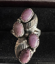 STERLING SILVER 925 PURPLE STONE RING SIZE 7 , VERY PRETTY WITH LEAF PATTERN