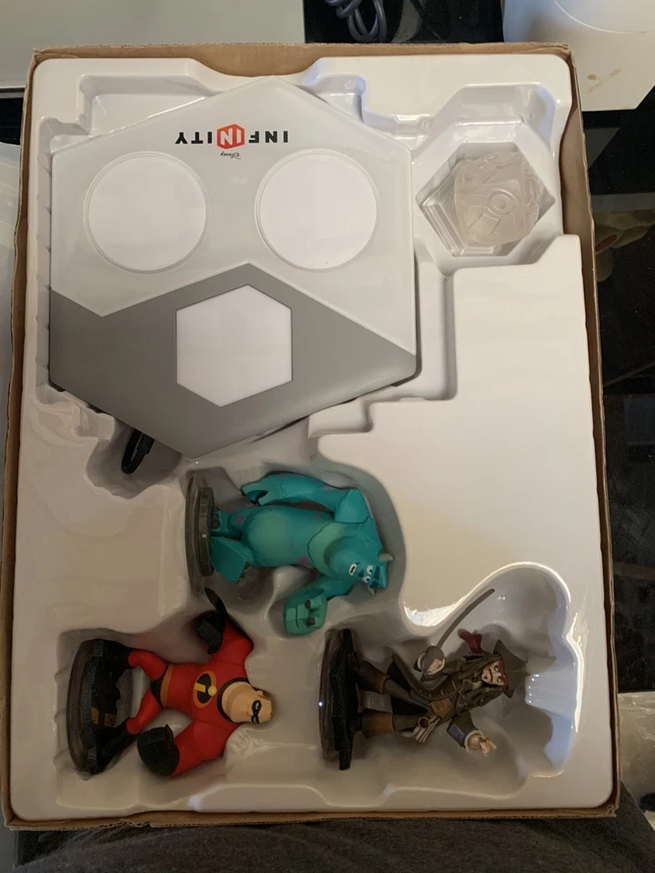 WII U Disney Infinity Starter Pack 1.0  Original Package  - Image 4 of 4
