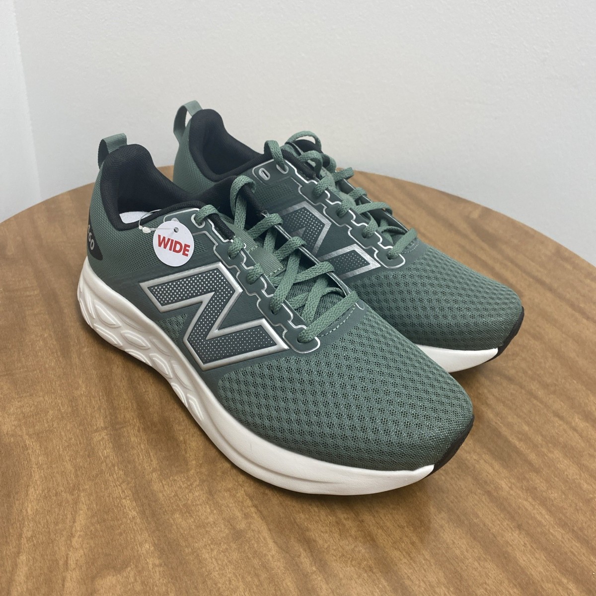New Balance 460 V4 Mens Shoes Extra Wide/4E size 8.5 run  display picture 3