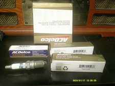 Lot Of 4 Ac Delco Platinum Rapidfire Spark Plugs  14 New Old Stock