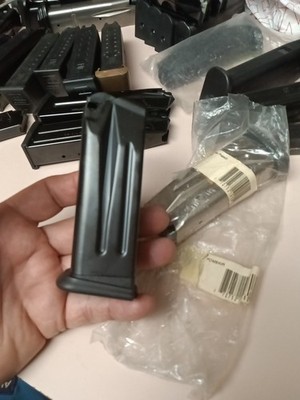 FACTORY ORIGINAL PARA ORDNANCE Canada Nickel  P13 10 ROUND 40 S&W MAGAZINE