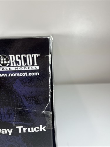 Norscot 55157 CAT 777D Off Road Highway Truck 1:50 Scale Diecast - Picture 7 of 7