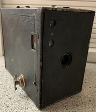 Eastman Kodak Brownie 2A Box Camera Uses 116 Film Vintage