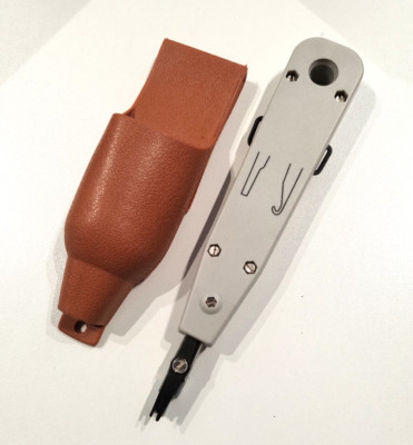 DIGITUS LSA Auflegewerkzeug / Punch Down Tool (DN-LSA-PT) mit Gürteltasche
