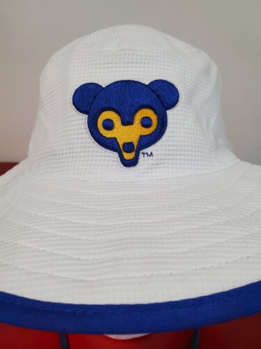 Gorra de ala ancha de los Chicago Cubs talla grande NBC Sports Chicago SGA - USADA - Imagen 2 de 8