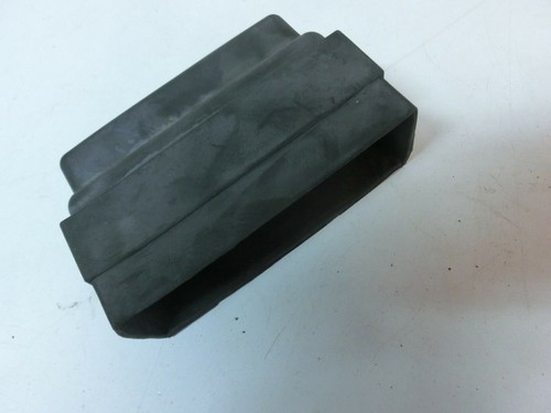 Yamaha FJR 1300 A RP08 RP11 03-05 ABS Steuergerät Gummitülle Steuereinheit