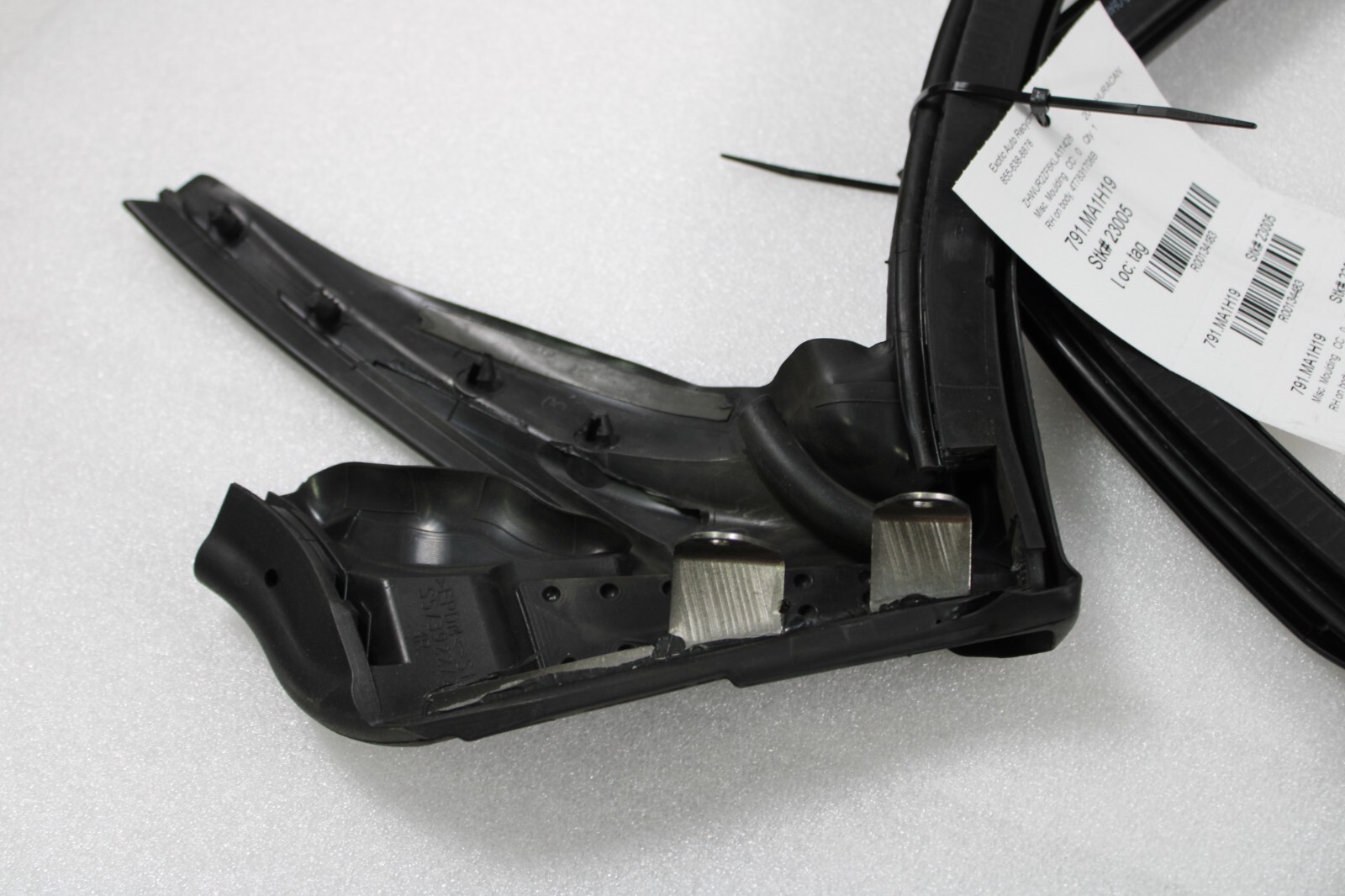 Lamborghini Huracan Spider, RH Door / Body Moulding Gasket, Used, P/N 4T7831708B