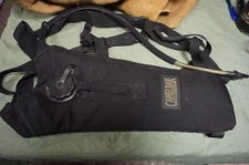 Camelbak Maximum Gear 70 ounce black hydration  unit(A4 Bin)