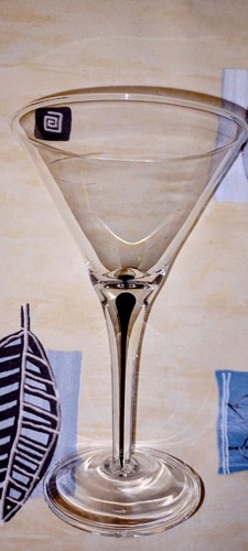 Vasos de Martini Lágrima - Juego de 4 Rojos, Juego de 4 Azul, 1 Individual Negro y 1 Azul - Imagen 6 de 13