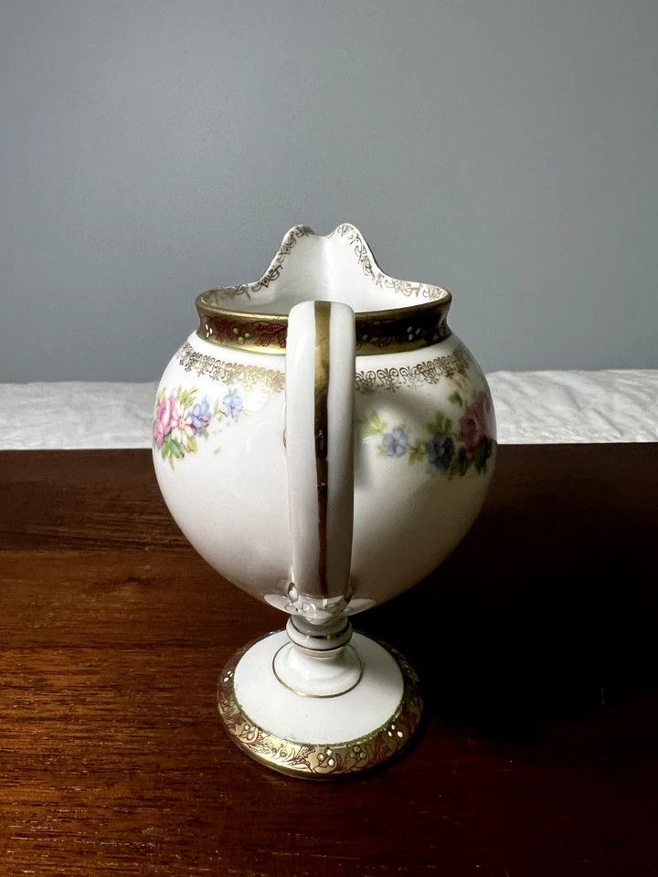 Pedestal vintage de flores con borde dorado pintado a mano de Nippon/Japón Foto 2 de 4