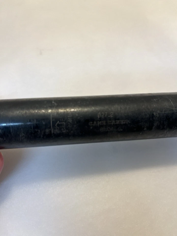 Tija de sillín con suspensión de viaje Cane Creek Thudbuster 27,2 x 400 mm de largo - negra Foto 4 de 4