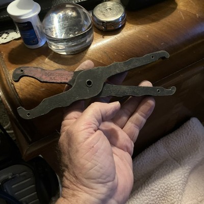 Ideal Industries USA Sycamore, Illinois Safe-T-Grip Pocket Size Fuse Puller