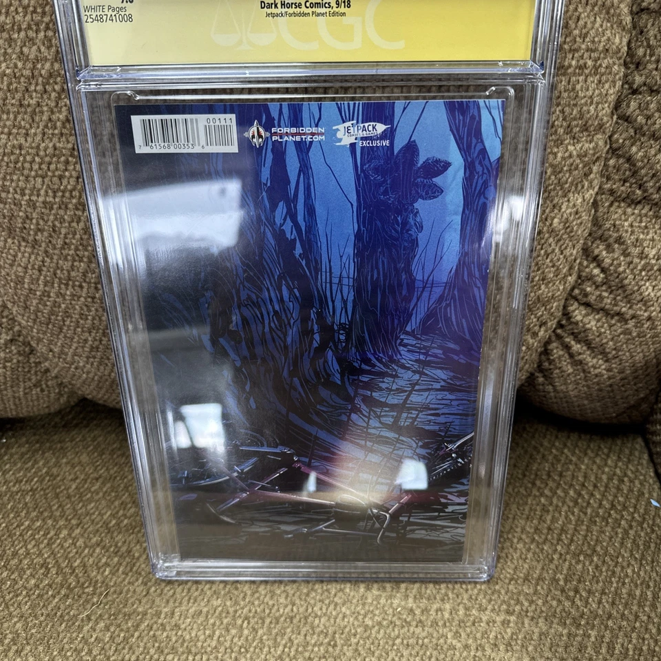 Stranger Things Signed by Millie Bobby Brown Dark Horse Comics #1 2018 CGC 9.8 - Image 2 of 3