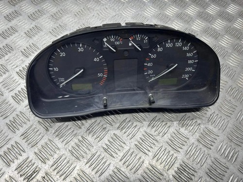 VW PASSAT B5 3B2 Kombiinstrument 8B0919880 1.90 Diesel 81kw 1999 24540367