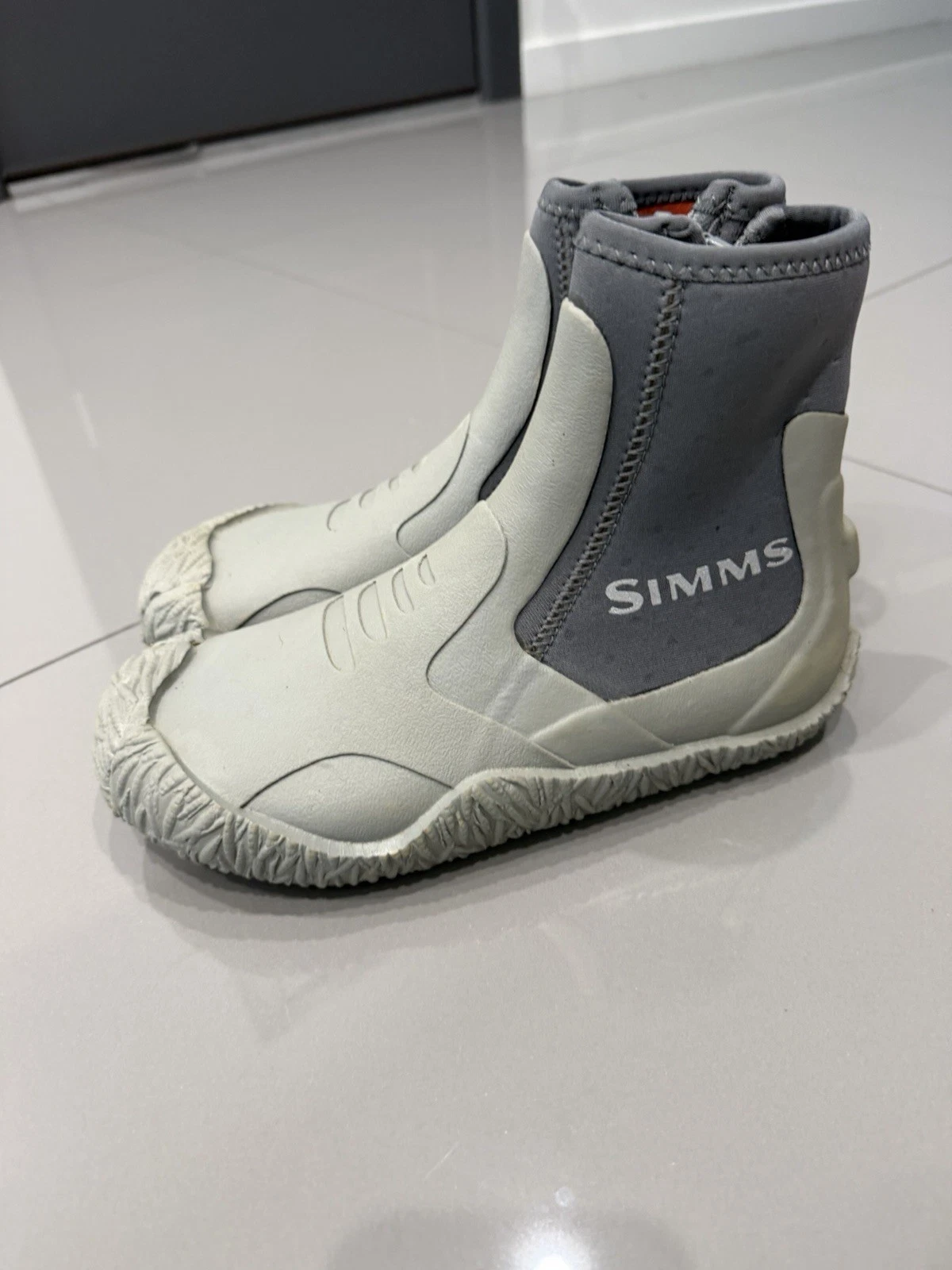 Simms Zip It Bootie II Men's Size 8 Rubber Boots Green Fly Fishing Wading