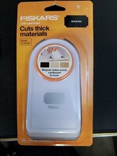 NEW Fiskars 1.5" inch Label punch thick materials magnet balsa cardboard Sealed