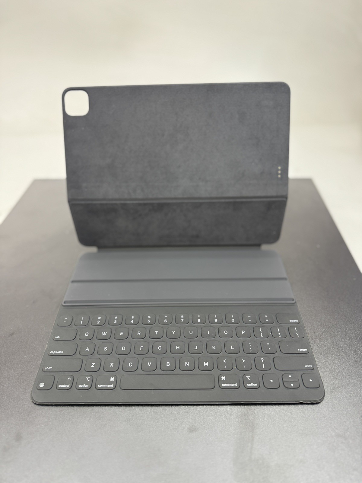 Apple Smart Keyboard Folio A2039 For iPad Pro 12.9” 4th, 5th, 6th Gen - Genuine 