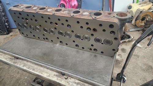 REMAN 1810076C2 International DT360 Dt466 Dt530 Cylinder Head 1810075C2 11739242