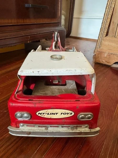 VINTAGE 1960’s NYLINT FORD PRESSED STEEL HI-WAY EMERGENCY TOW TRUCK /  WRECKER - Image 3 of 4