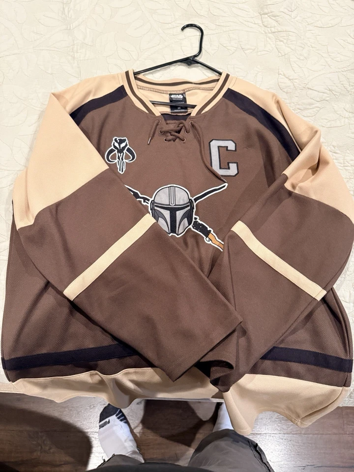 迪士尼星球大战曼多丽安丁·贾林曲棍球球衣男式2XL干净 — 第 2/4 张图片