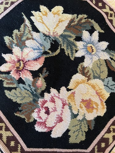 Handmade Needlepoint Pillow Case Cover Chic Roses Flowers 1'8 X 1’8 Zipper NWT - Picture 3 of 5
