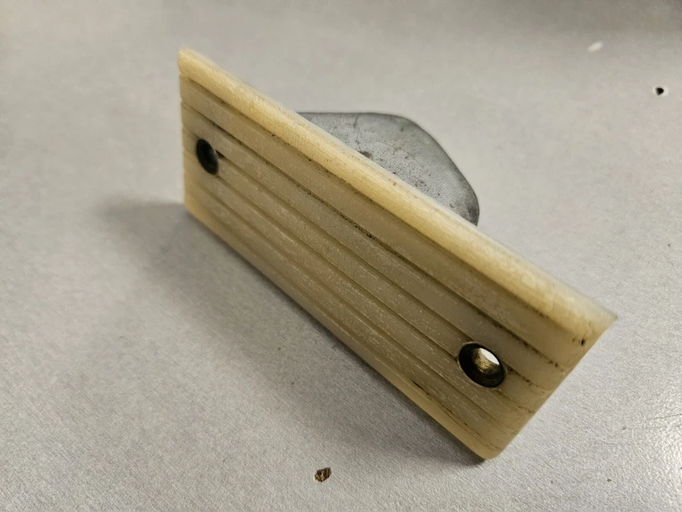 Oldsmobile Starfire 1964 consola central RT luz lateral Courtsey GM OEM Foto 3 de 4