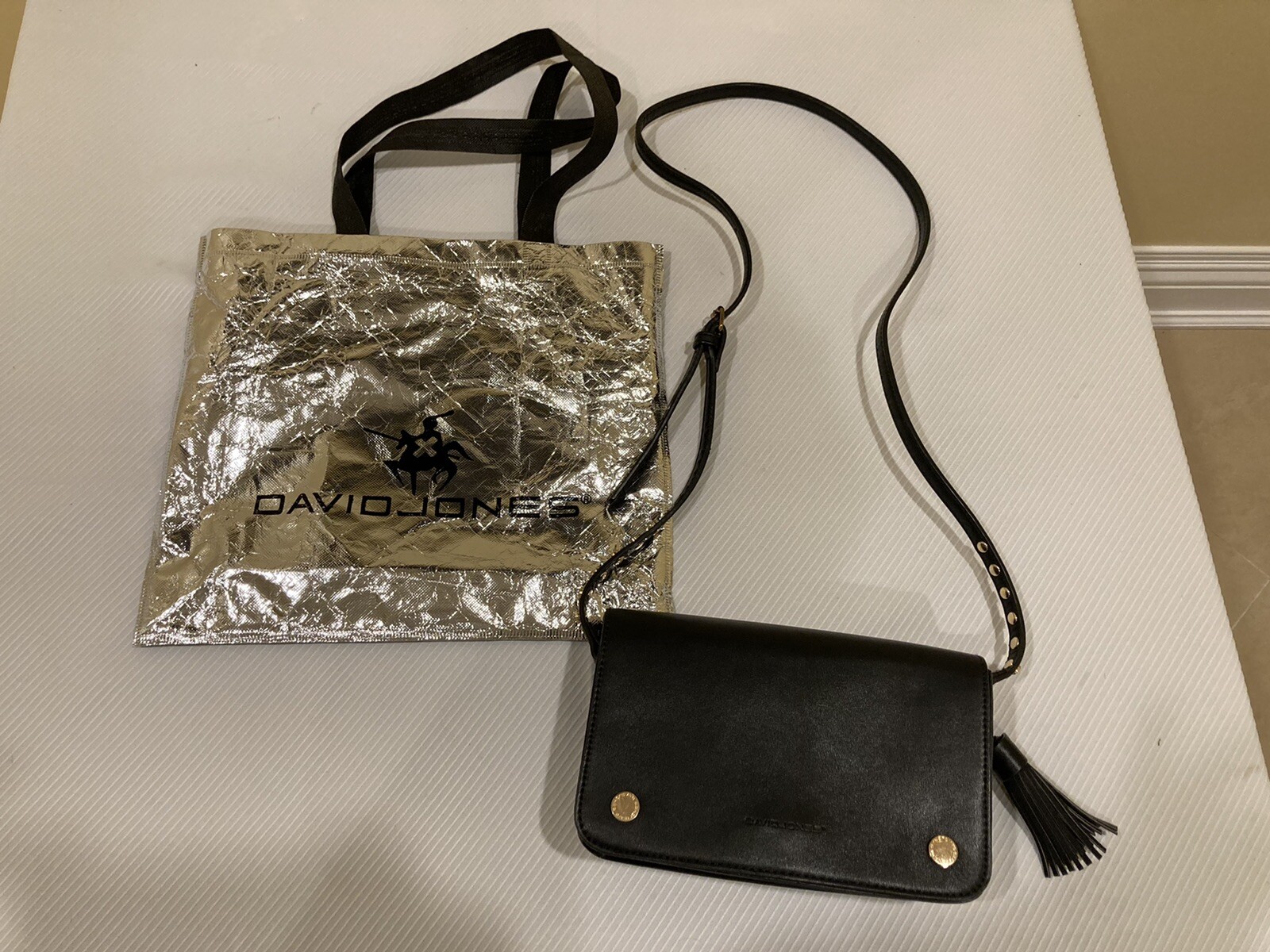 Picture 1 of 10