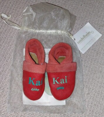 Weiche Leder Baby Kleinkind Schuhe 2 Jahre, 24 Monate. Rot. Personalisiert. Kai. Auto