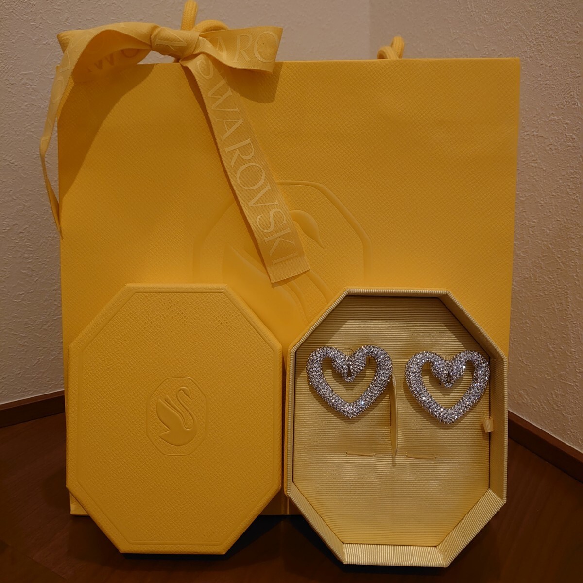 Swarovski Una clip earrings Heart size L White 5626172 with