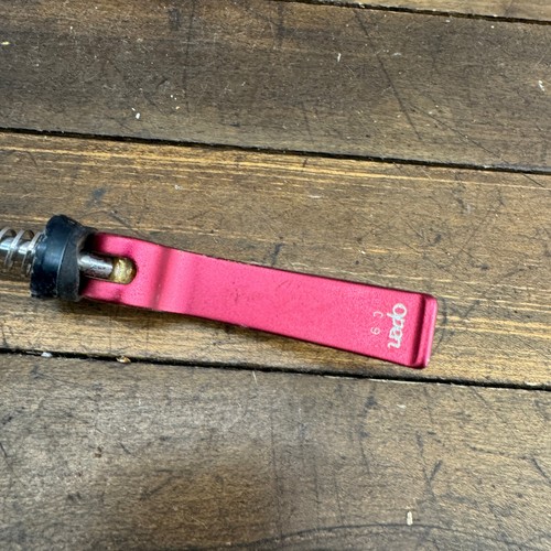 Vintage Rolf Front Skewer 100 mm RED Race QR Quick Release Alloy 90s 00s - Picture 5 of 7