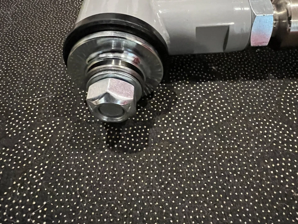 Brazo de control superior ajustable Steeda S197 Mustang - extremo de polietileno (2011-2014) Foto 3 de 4