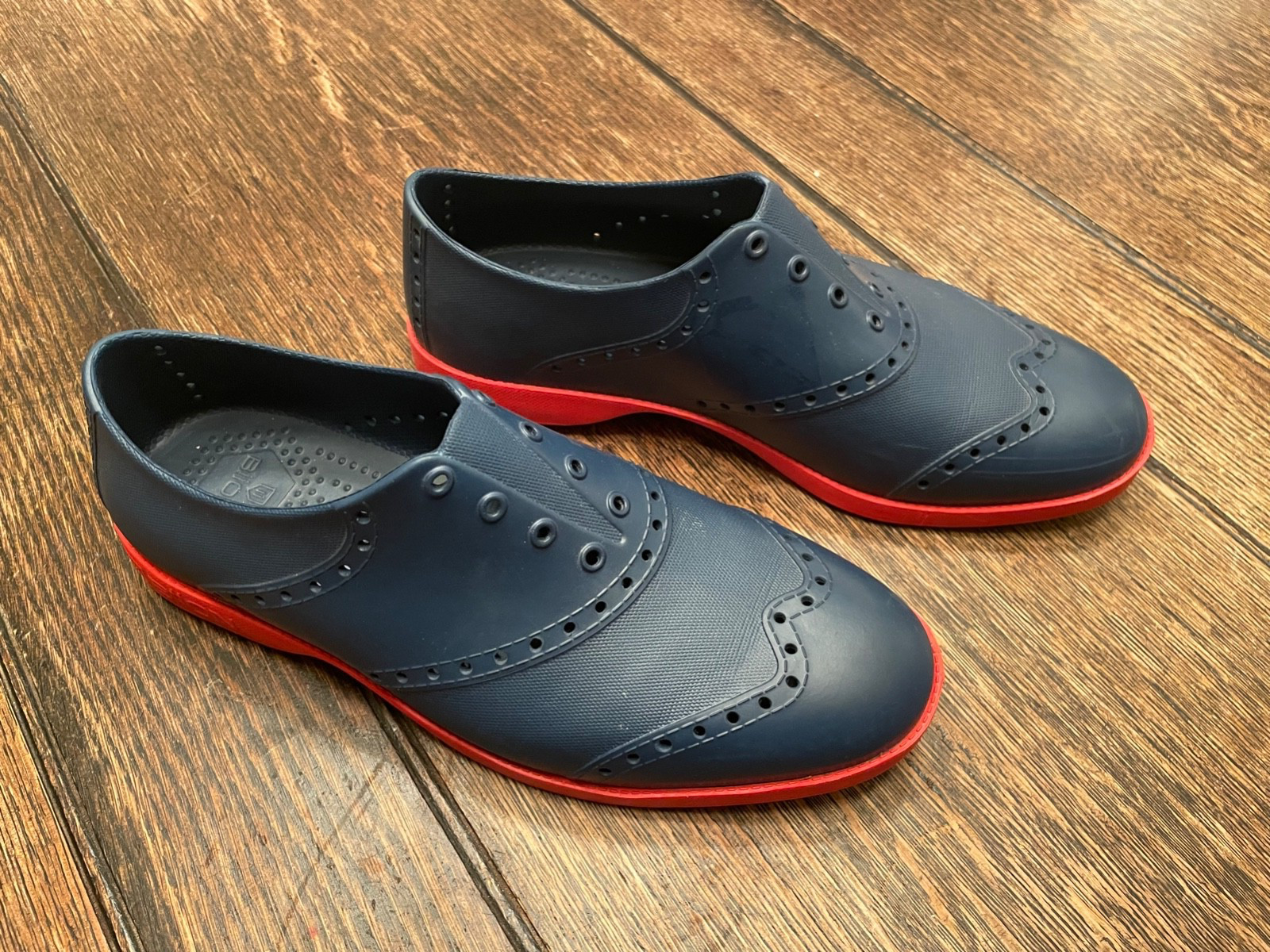 Blue & Red Men's 7 Women's 9